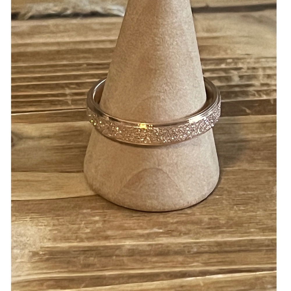 Rose Gold Tungsten Textured Unisex Sparkling Band Ring -4mm Width -New -Size 8 - Picture 7 of 12